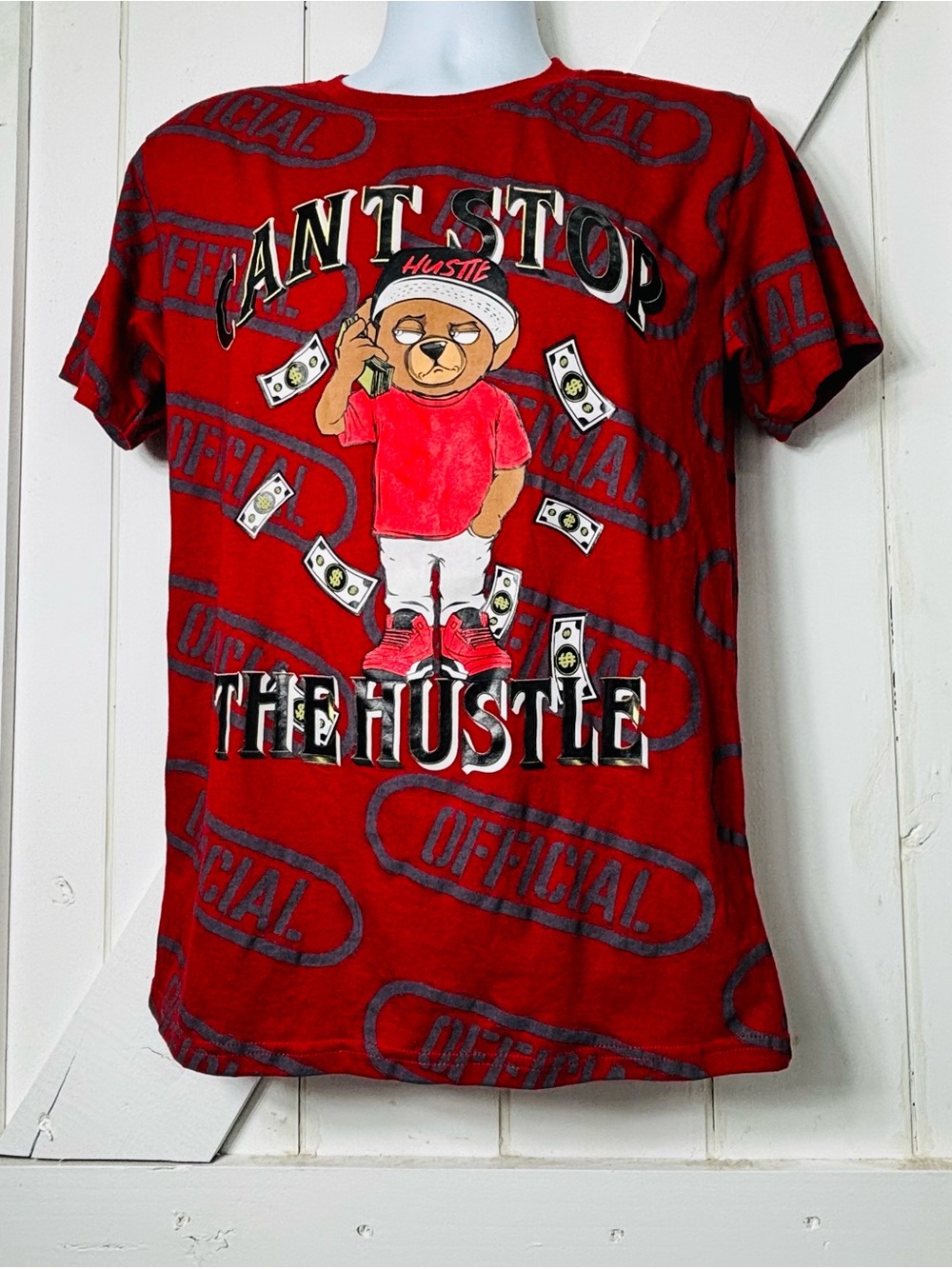 Red Graphic "The Hustle" Bear Tee - Unbranded M598
